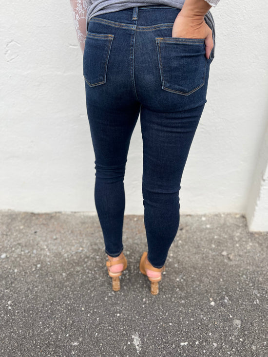 Judy Blue Core Hi-Waist Skinny W/handsanding