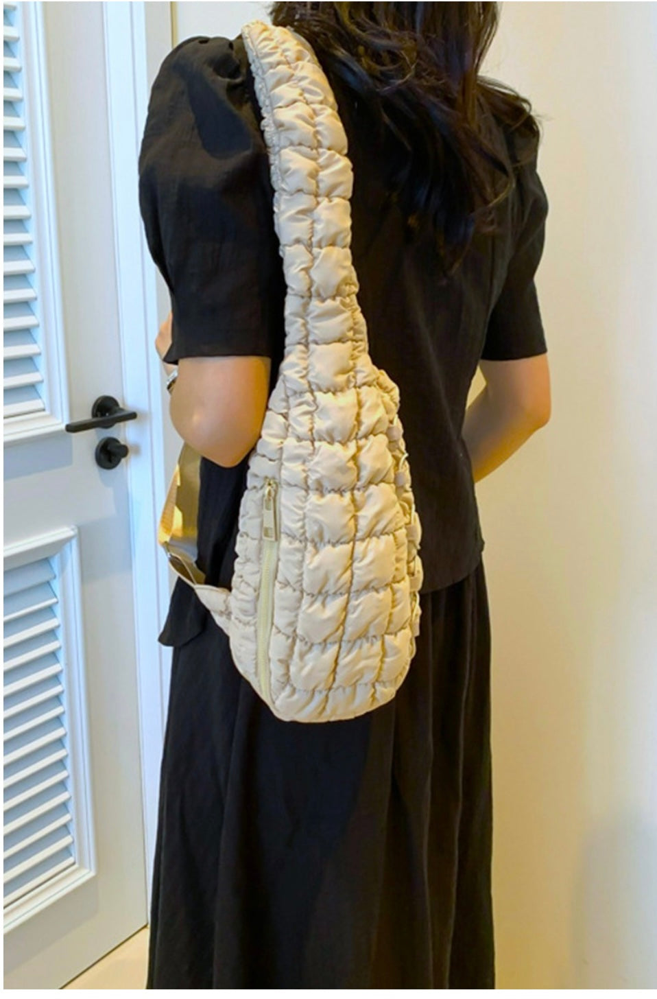 . QUILTED PUFFY CROSSBODY SLING BAG