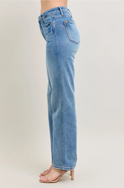 . Judy Blue MR Tummy Control Vintage Wash Straight Jeans